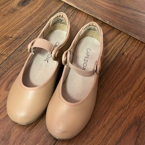 Capezio size 9.5